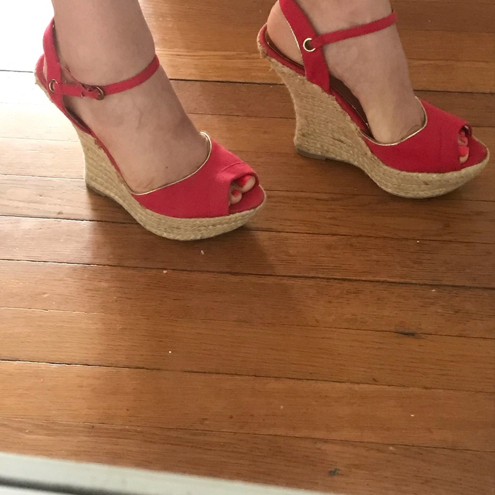 "Bamboo" Red Wedges size 8